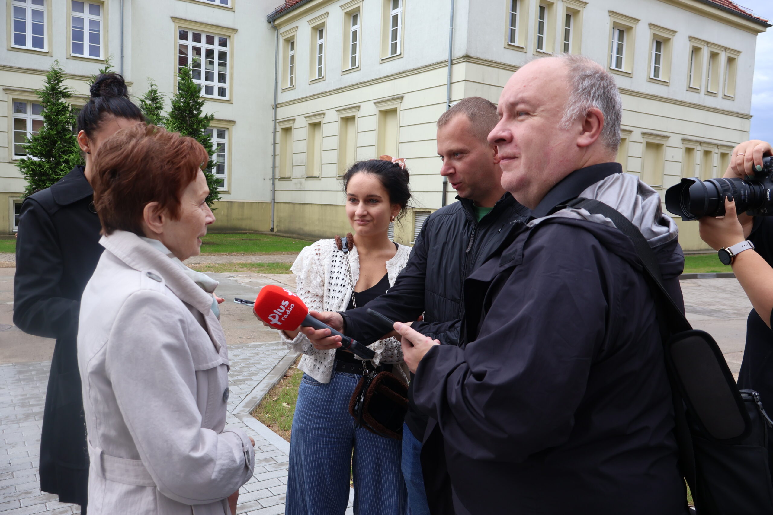 Na zdjęciu JM Rektor prof. dr hab. Elżbieta Skorupska-Raczyńska, która udziela wywiadu.