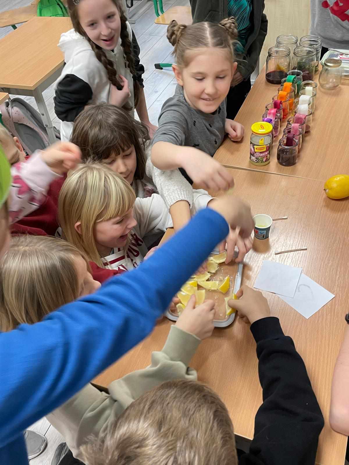 Na zdjęciu dzieci z II klasy ze Szkoły Podstawowej Katolickiego Stowarzyszenia Wychowawców im. Piotra Jerzego Frassatiego w Gorzowie Wielkopolskim